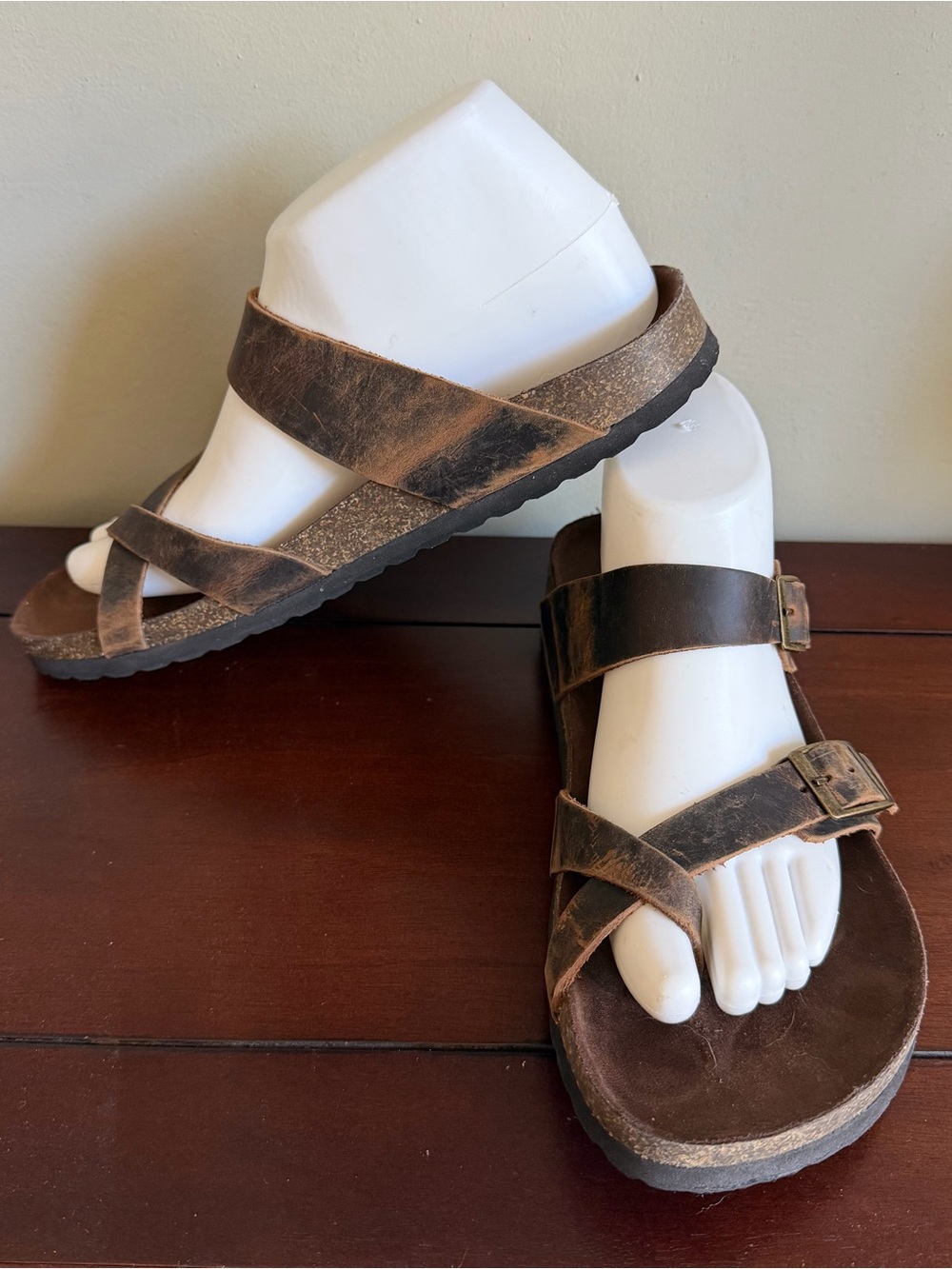 White Mountain FOOTBED Brown Leather Sandals, Women's Sz 9